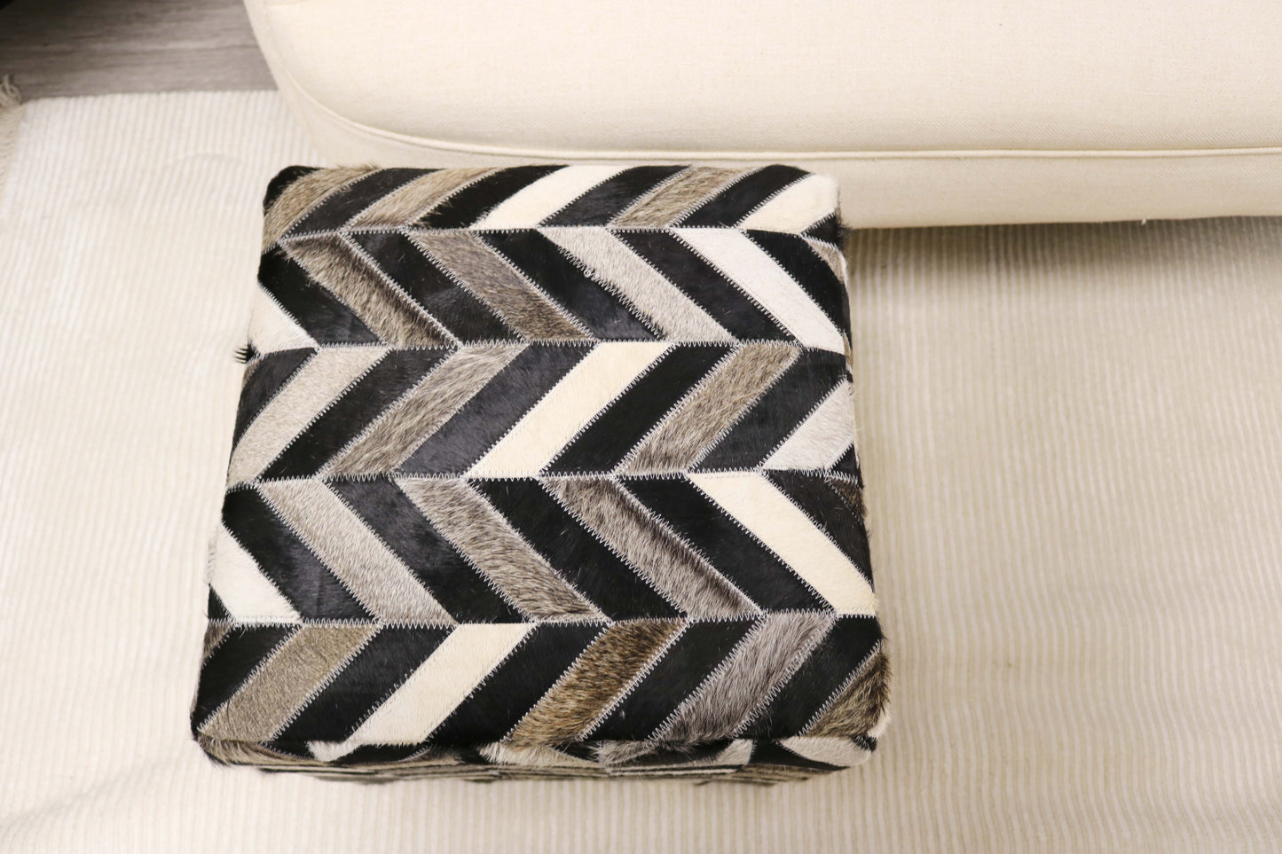 Terrassa 100% Cowhide Leather Cube Pouf