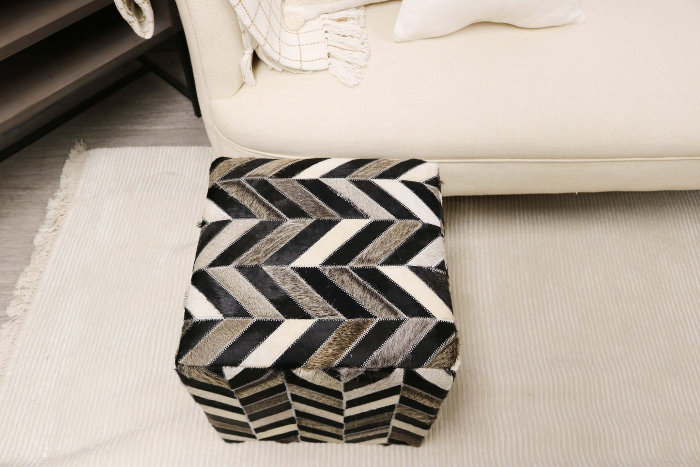Terrassa 100% Cowhide Leather Cube Pouf