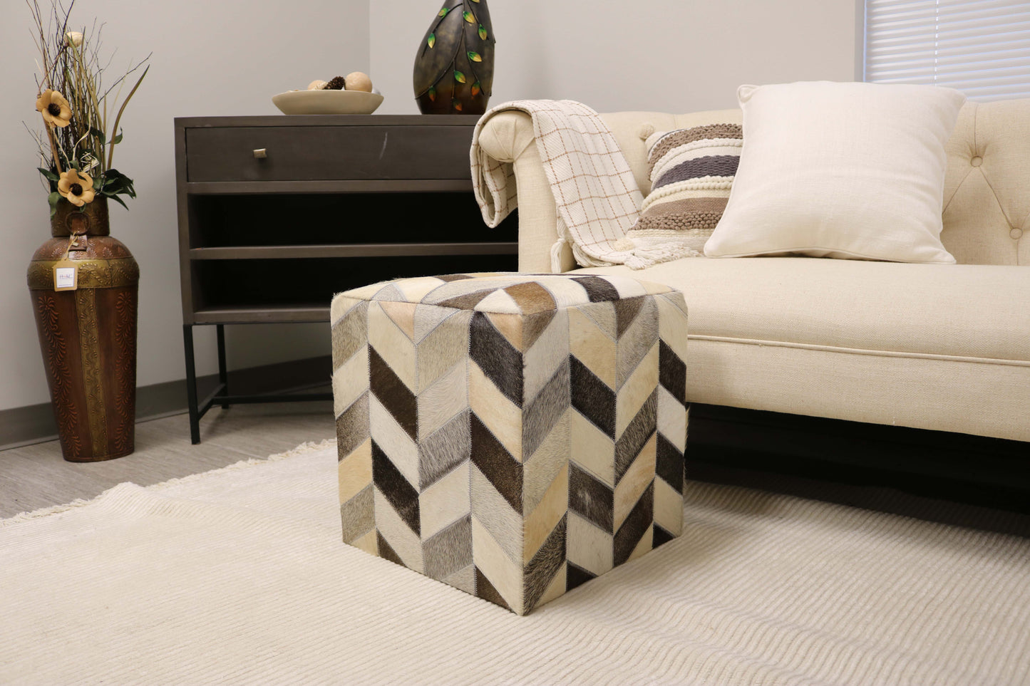 Lugo 100% Cowhide Leather Cube Pouf