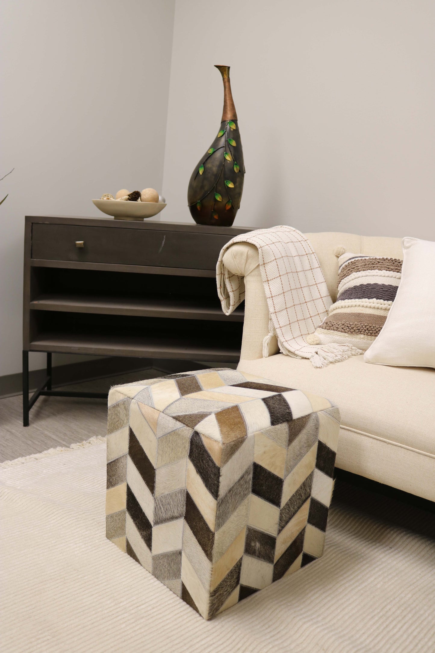 Lugo 100% Cowhide Leather Cube Pouf